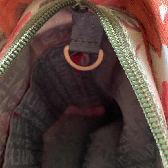 Harveys Betty Rose Large Tote - Picture 13 of 15